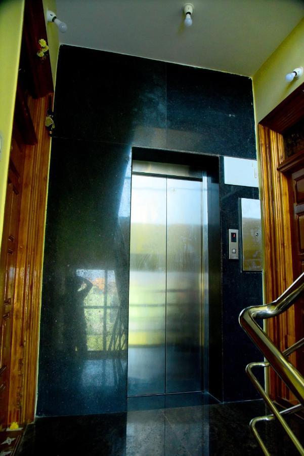 פונדיצ'רי Sri Apartment 2Bhk For Familys Couples Parking A2 מראה חיצוני תמונה